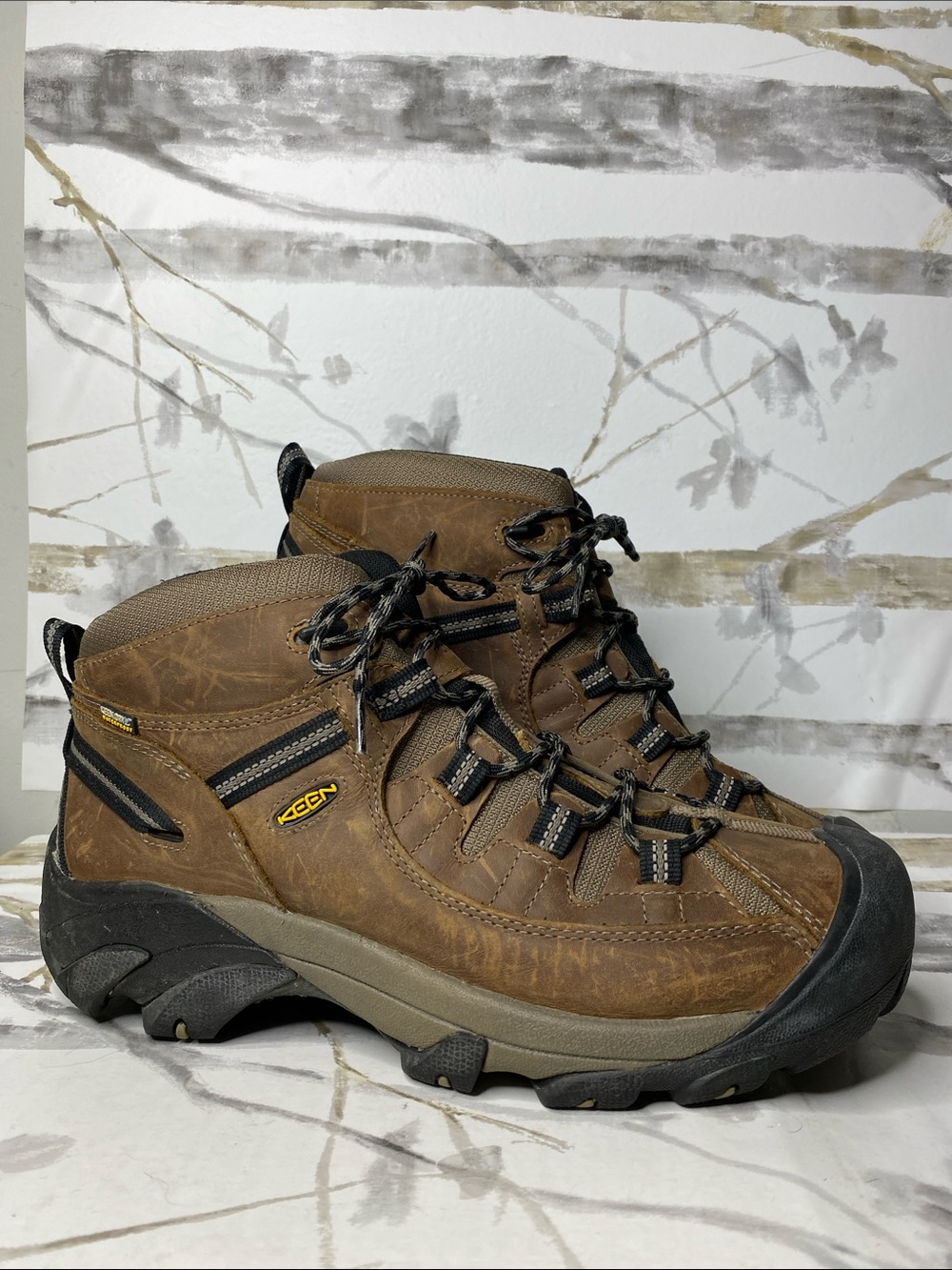 Keen Men’s Targhee Mid Hiking Boots
